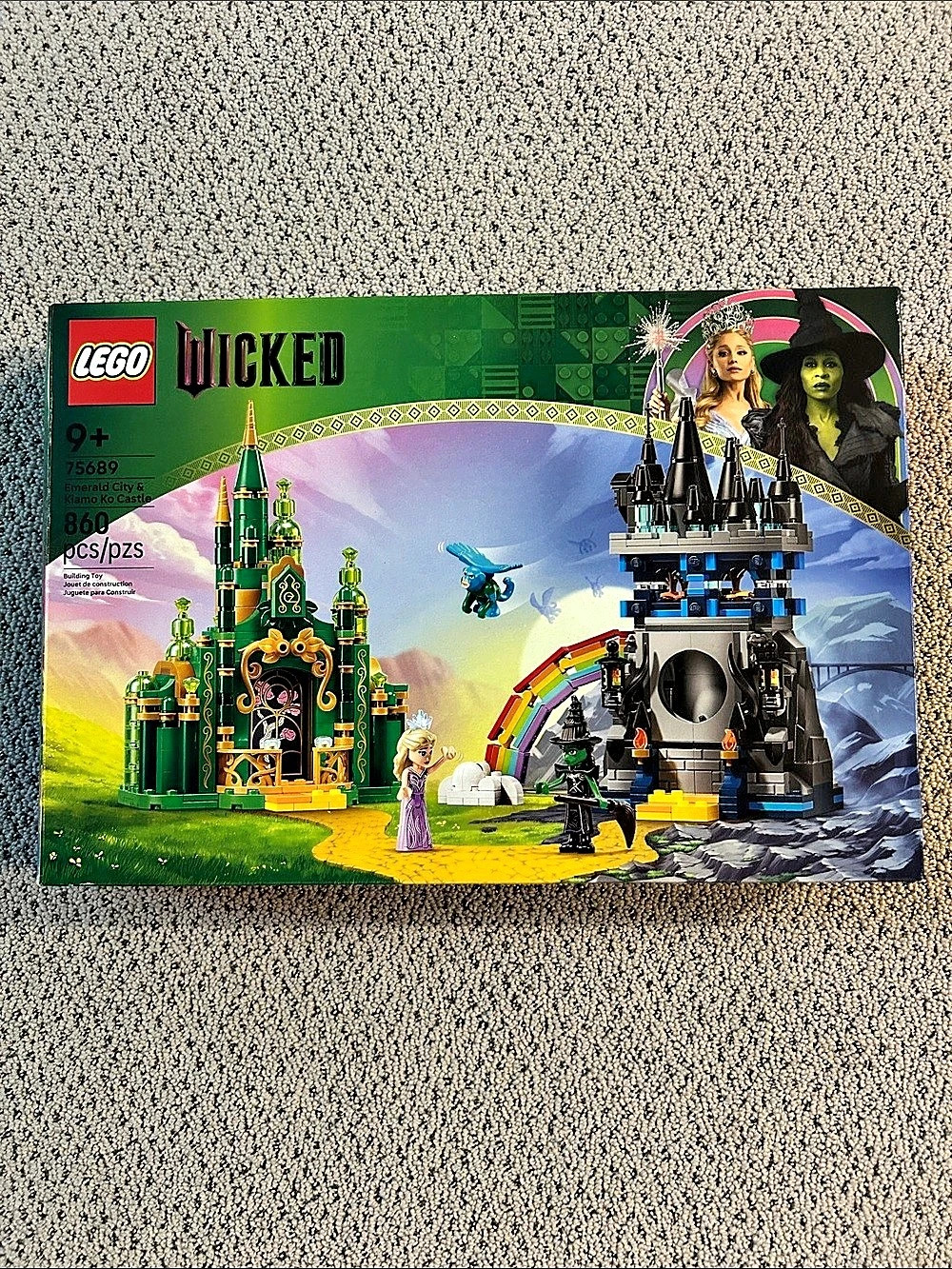LEGO Wicked Emerald City & Kiamo Ko Battle Wicked Building Set